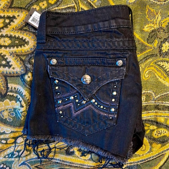 Miss Me 26 NWT Black Jean Shorts - Picture 3 of 16